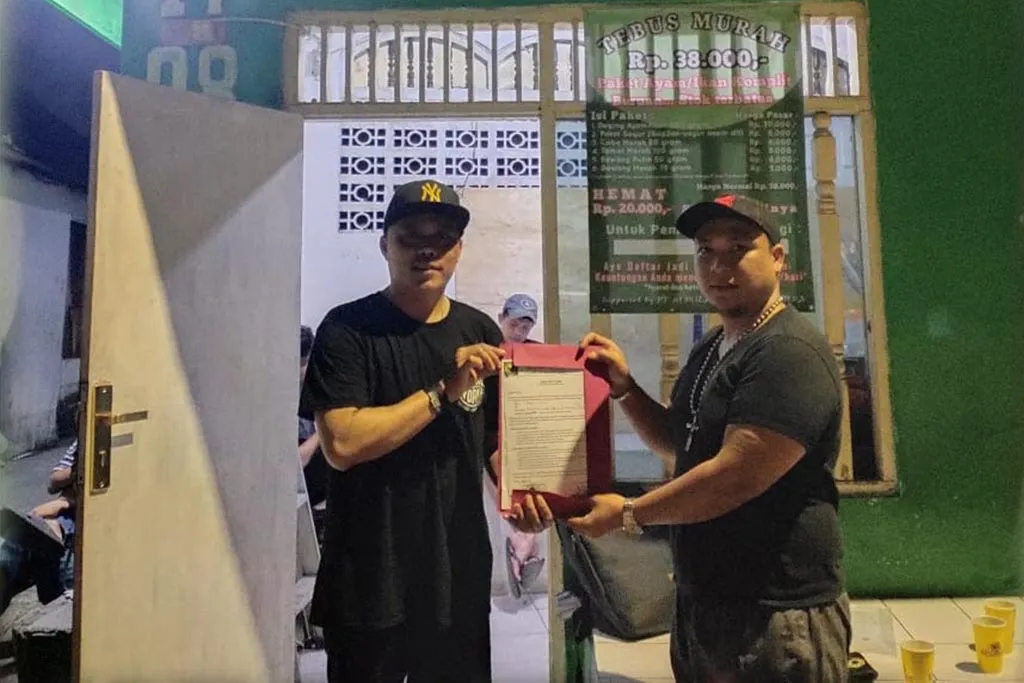 Pemilik outlet cipinang